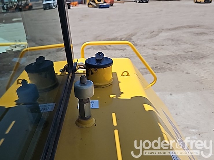 2021-komatsu-d65px-18-image-37