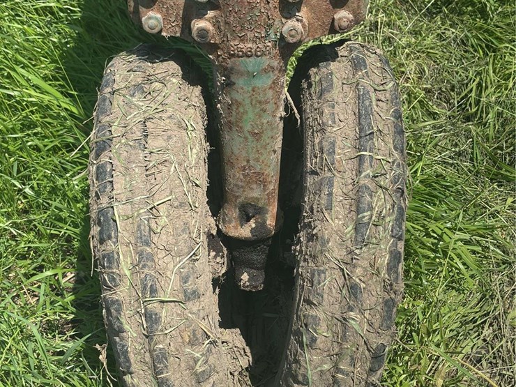 john-deere-model-b-image-12