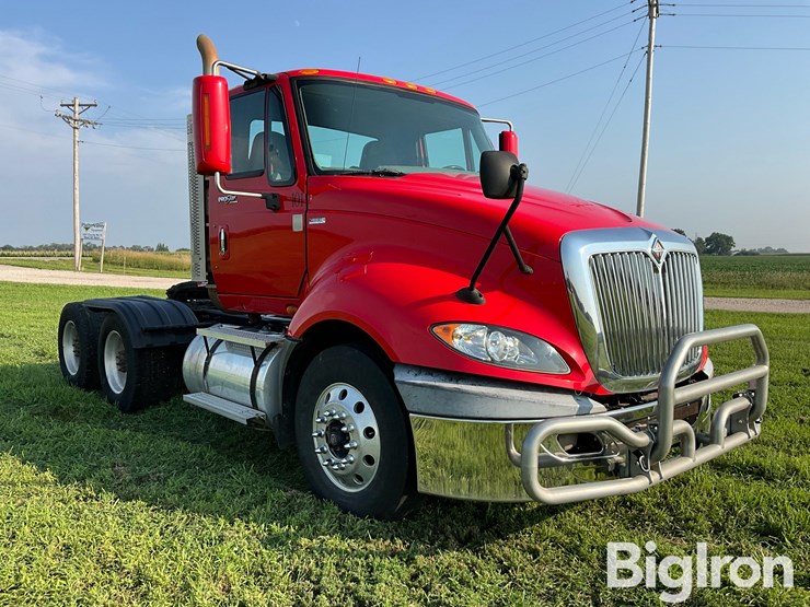2010-international-prostar-image-3