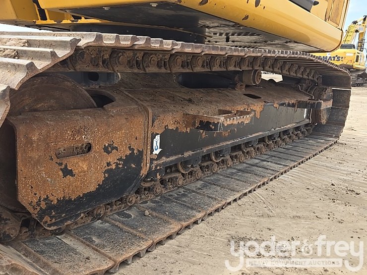 2022-deere-130g-image-15