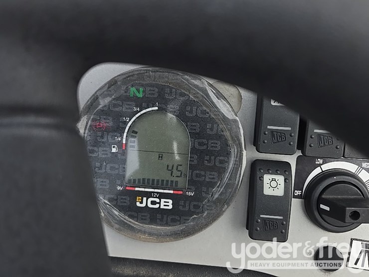 2023-jcb-ct260-120-image-32