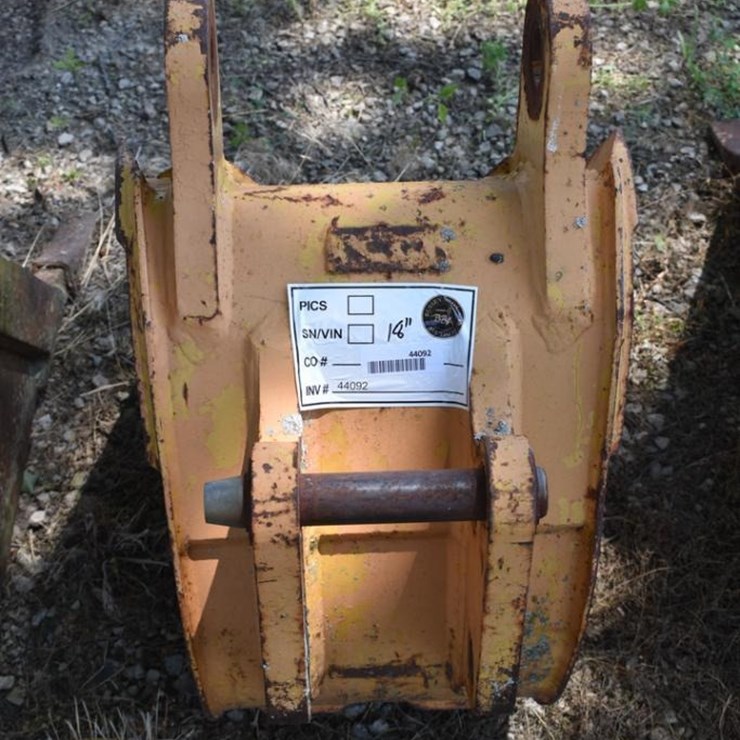 Bucket, Trenching EXCAVATOR BUCKET 44092