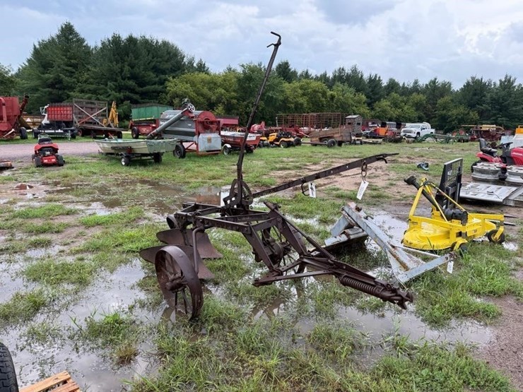 john-deere-44-image-1