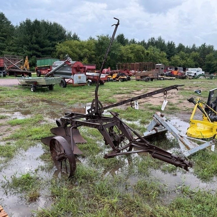 JOHN DEERE 44