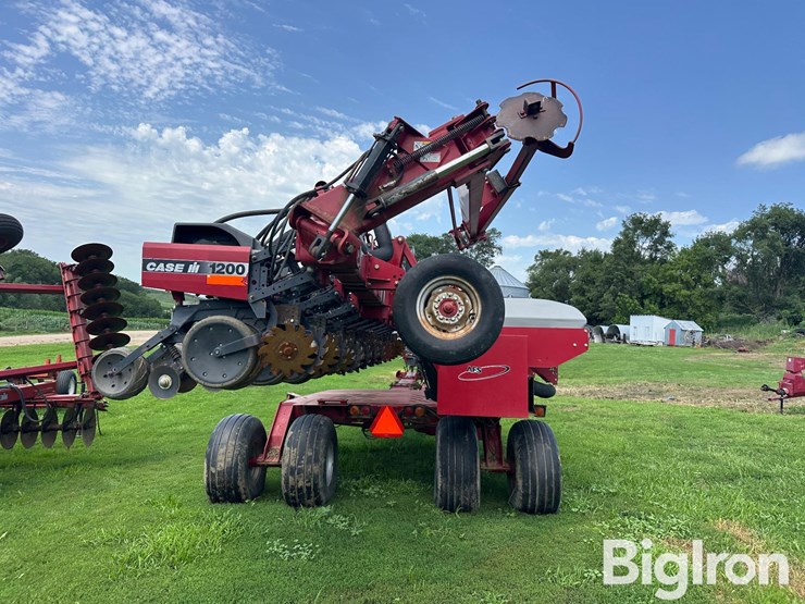 case-ih-1200-image-6