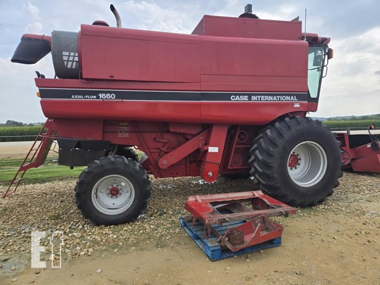 1992-case-ih-1660-image-39