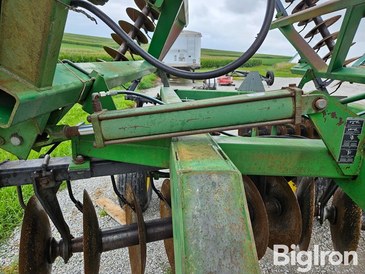 john-deere-630-image-14