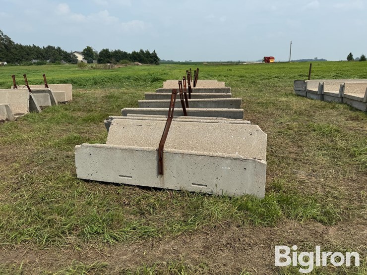 concrete-feed-bunks-image-2