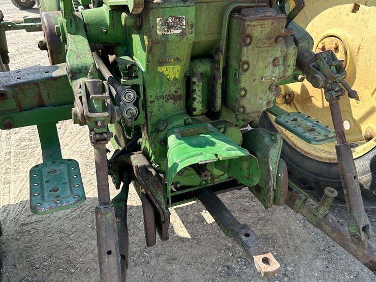 john-deere-630-image-11