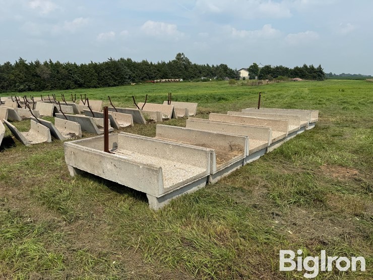 concrete-h-bunks-image-1
