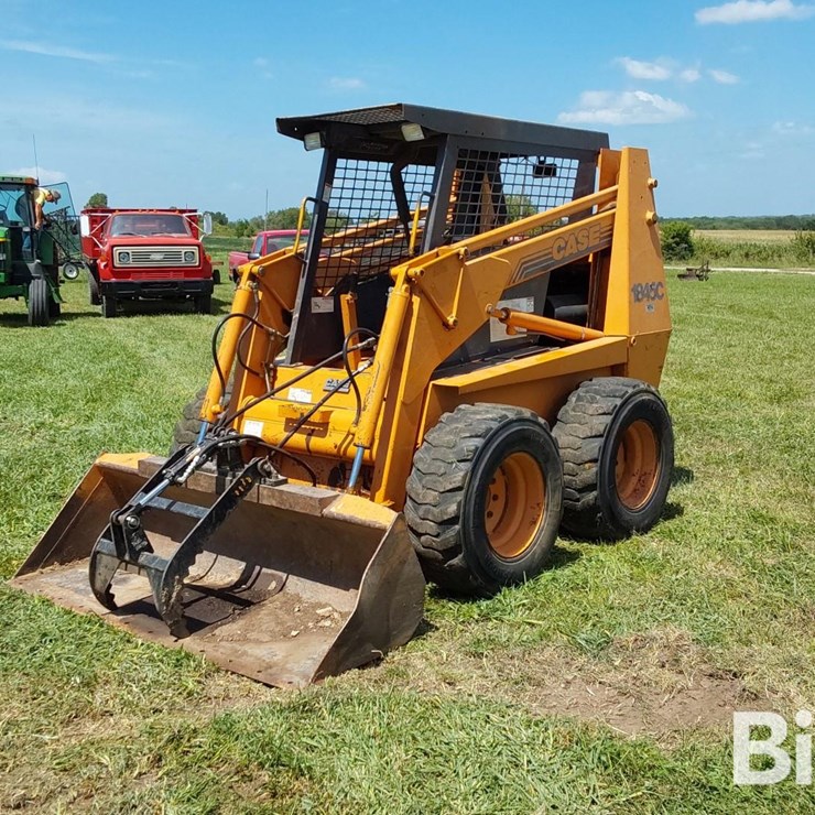2001 CASE 1845C