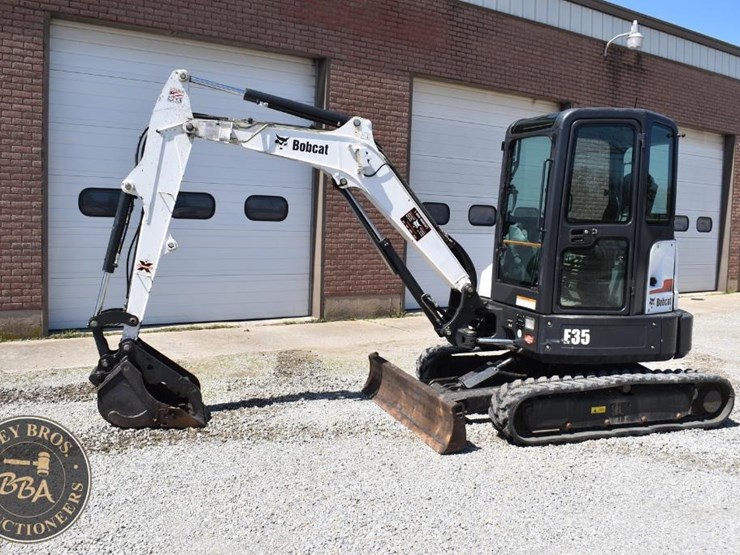 2014-bobcat-e35-image-18