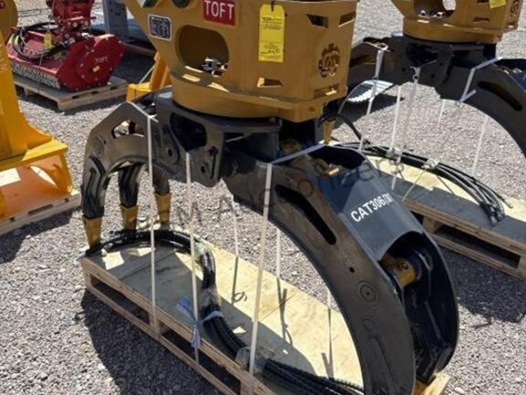 2025-caterpillar-306-image-2