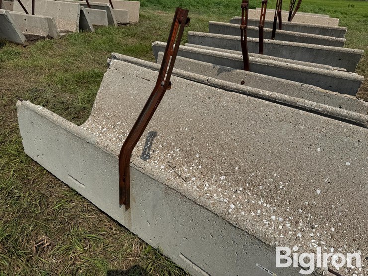 concrete-feed-bunks-image-11