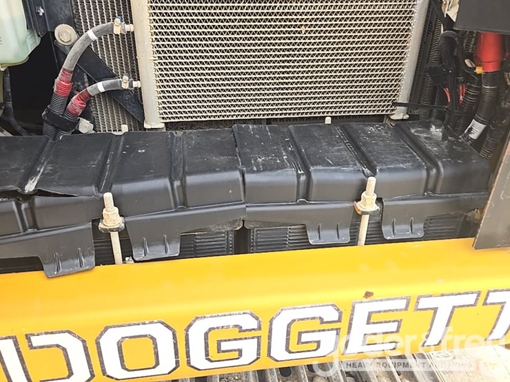 2022-deere-130g-image-60
