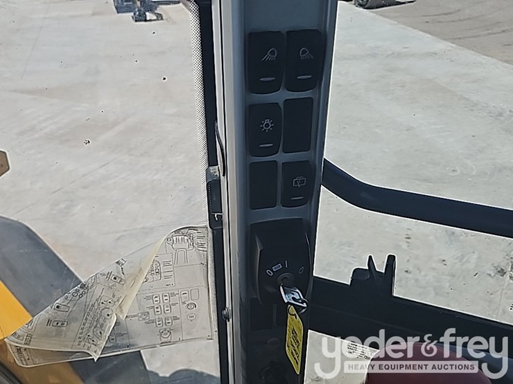 2018-volvo-l110h-image-59