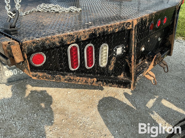 2018-chevrolet-3500-image-17
