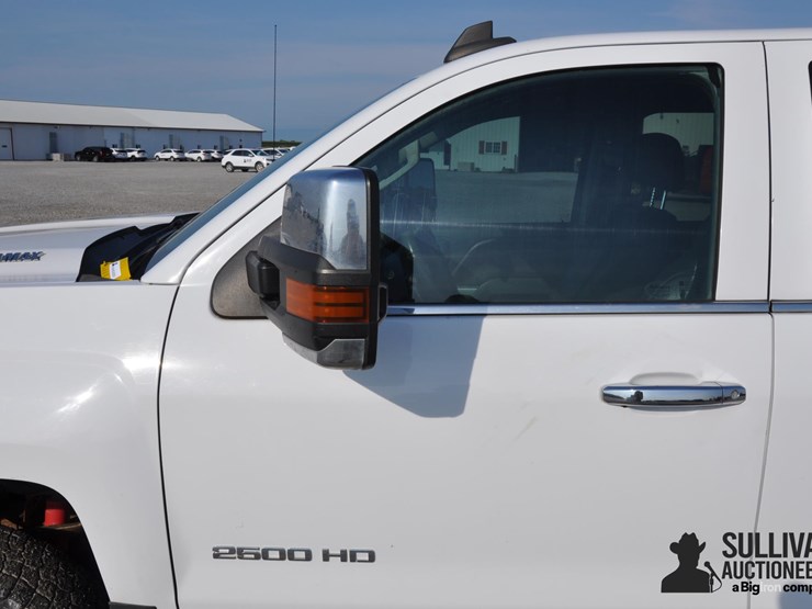 2015-chevrolet-2500-image-14