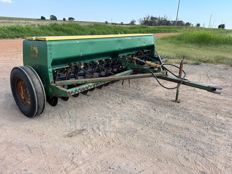 john-deere-8300-image-10