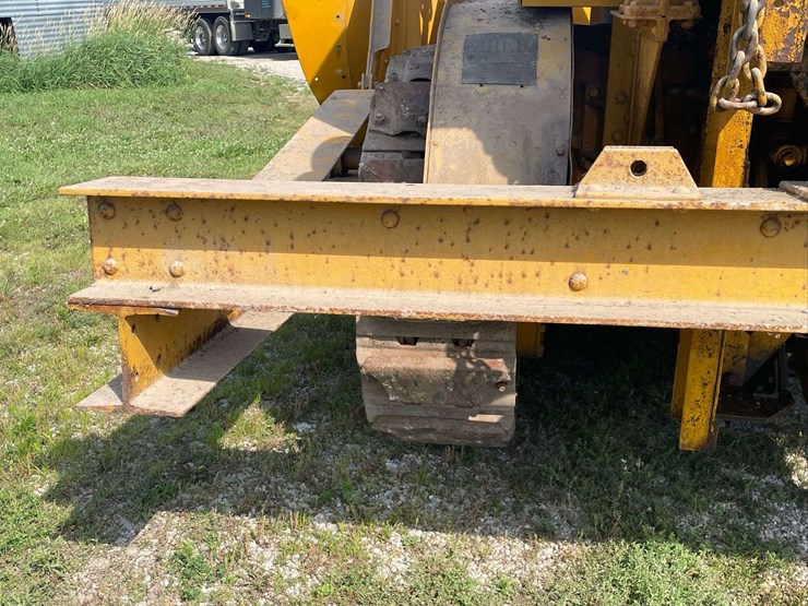 caterpillar-sixty-image-73