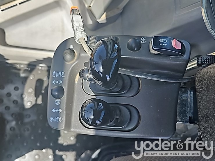 2018-volvo-l110h-image-58