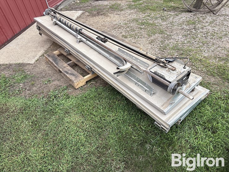 gadco-10’-x-7’-garage-door-w/-opener-image-7
