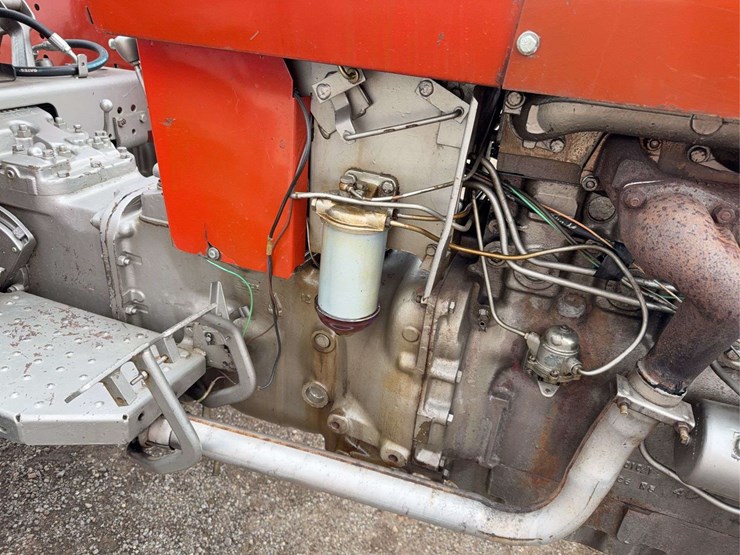 massey-ferguson-265-image-25