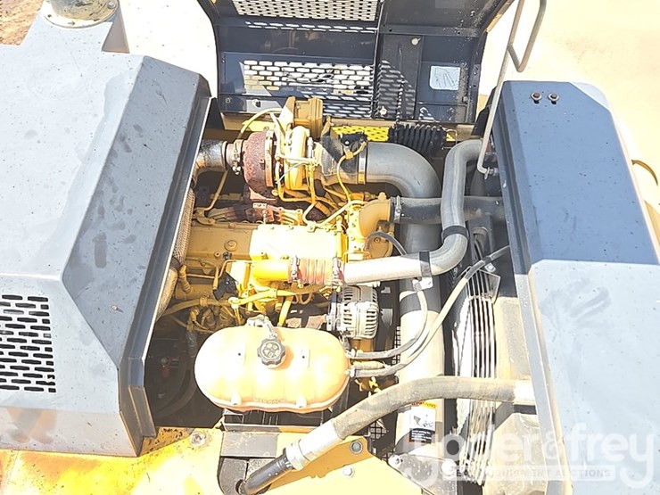 2017-deere-210g-lc-image-57