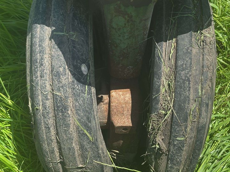 john-deere-720-image-13