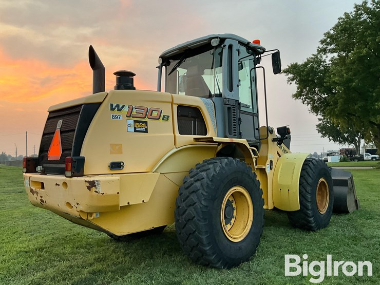 2010-new-holland-w130b-image-5