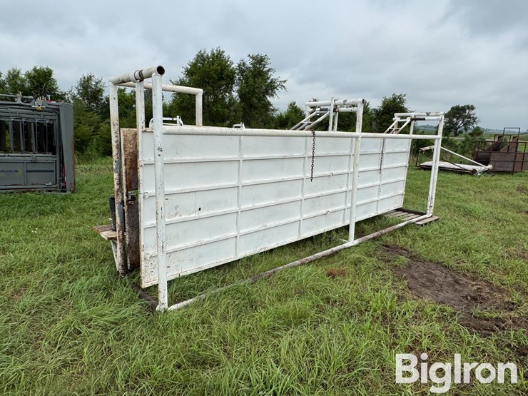 linn-post-&-pipe-cattle-alleyway-image-7