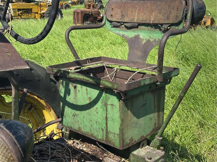 john-deere-70-image-41