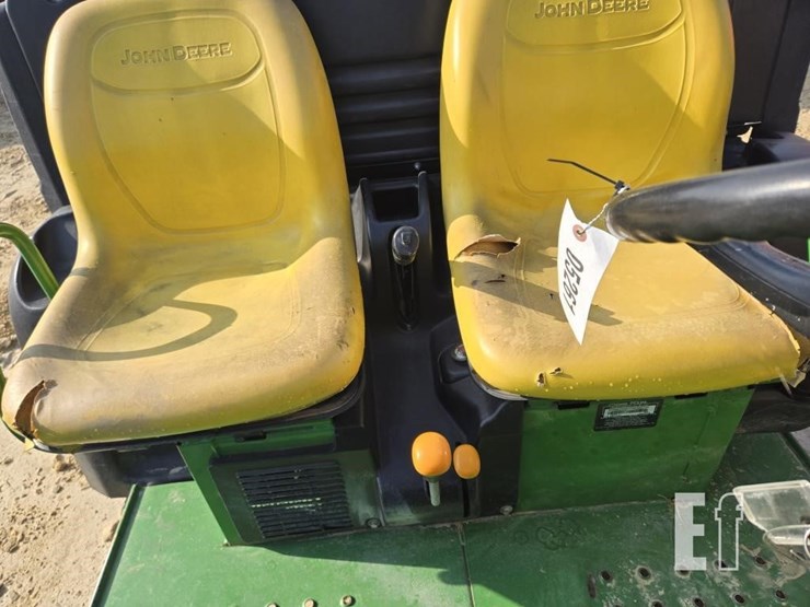 2014-john-deere-gator-th-image-12