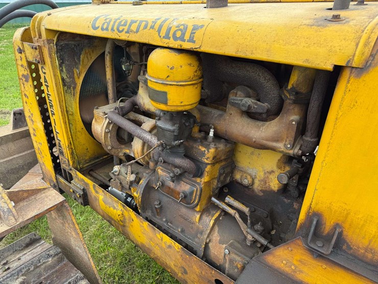 caterpillar-d6-image-16