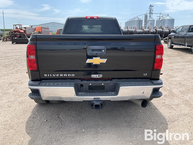 2015-chevrolet-3500-image-6
