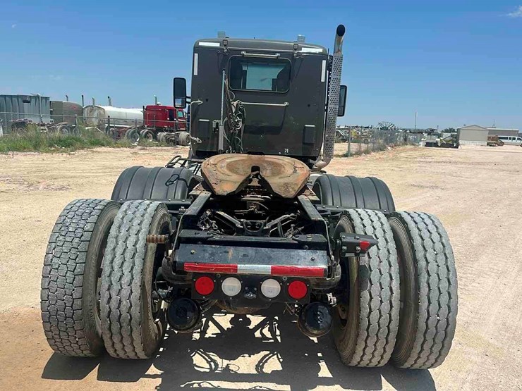2019-kenworth-t880-image-4