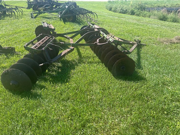 john-deere-8-image-16