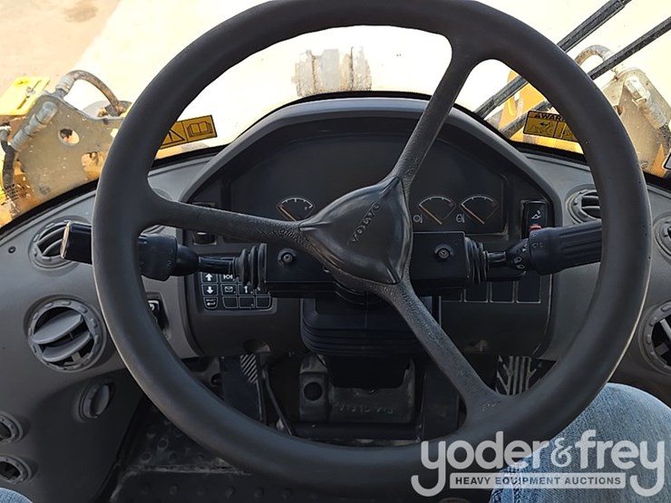 2014-volvo-l60g-image-104