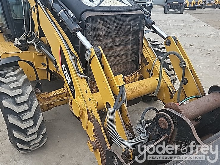2011-caterpillar-420e-image-38
