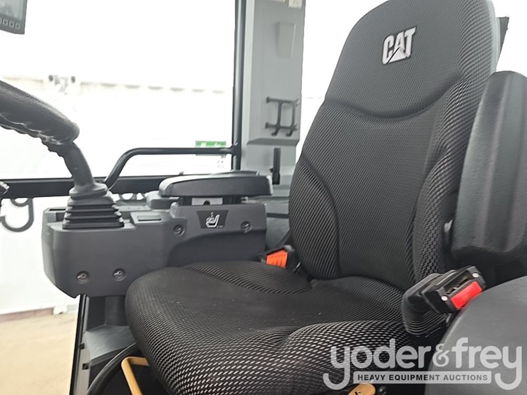 2023-caterpillar-908-image-38