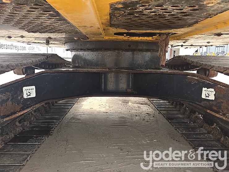 2022-deere-130g-image-56