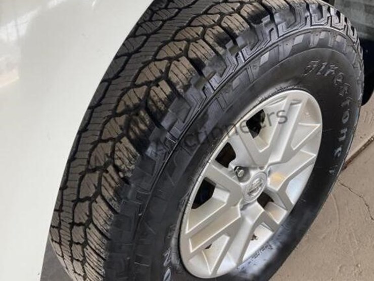 2015-nissan-frontier-image-8