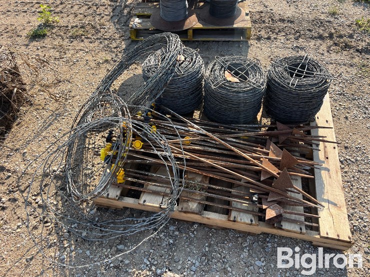 barbed-wire-&-posts-image-4