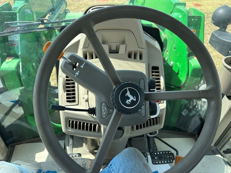 2023-john-deere-6120m-image-29
