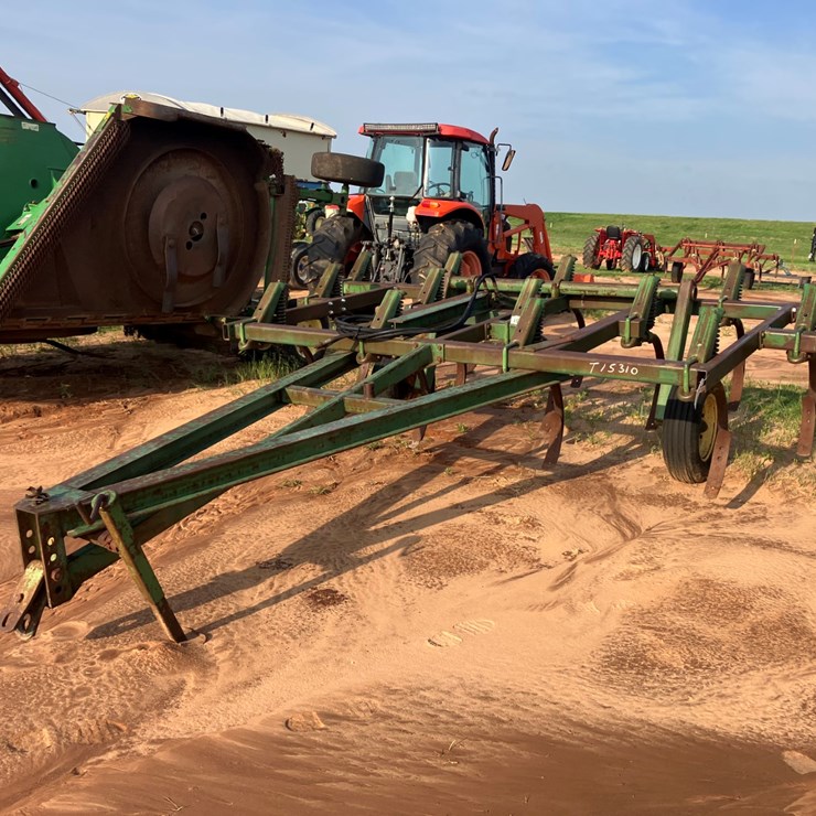 JOHN DEERE 1600