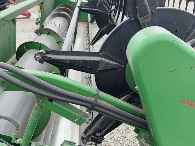 2025-john-deere-918-image-8