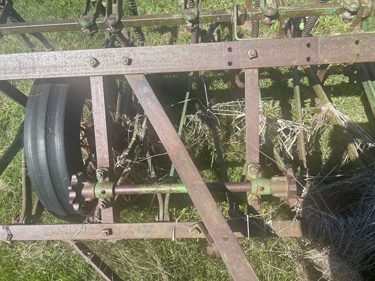 john-deere-14-image-11
