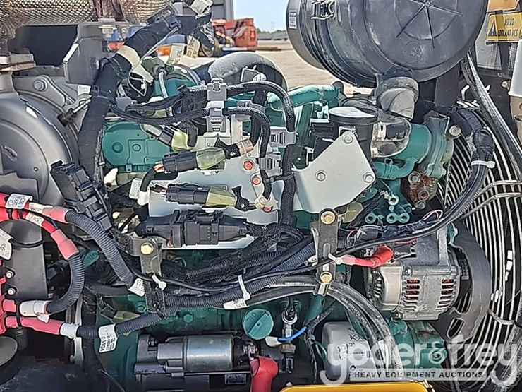 2017-volvo-sd45b-image-24