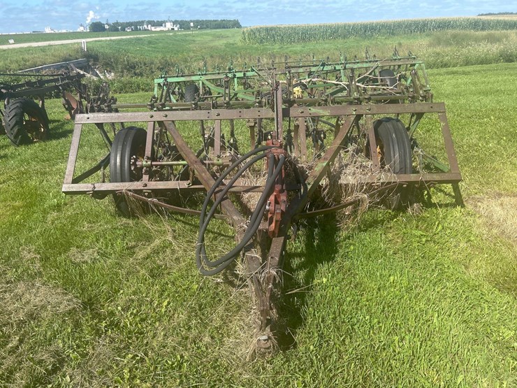 john-deere-14-image-8