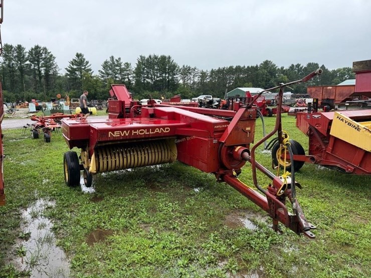 new-holland-310-image-1
